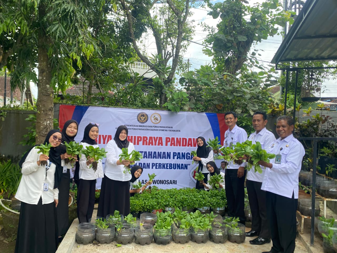 PERANCANGAN SISTEM INFORMASI TATA TERTIB SEKOLAH BERBASIS WEBSITE DI SMK NEGERI 1 KASREMAN MENGGUNAKAN FRAMEWORK LARAVEL